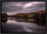 Lasy, Drzewa, Zachmurzone, Niebo, Rzeka Manicouagan, Quebec, Kanada