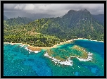 Stany Zjednoczone, Hawaje, Wyspa Kauai, Ocean, Morze, Wybrzeże, Plaża Tunnels Beach, Góry, Chmury, Drzewa