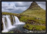 Góra Kirkjufell, Wodospad Kirkjufellsfoss, Rzeka, Półwysep Snaefellsnes, Islandia