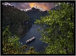 Norwegia, Fiord Geirangerfjord, Góry, Zachód słońca, Statek MS Koningsdam
