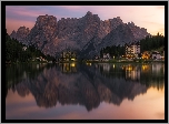 Góry, Dolomity, Jezioro, Misurina Lake, Domy, Grand Hotel Misurina, Cortina dAmpezzo, Region Cadore, Włochy