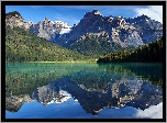 Kanada, Kolumbia Brytyjska, Park Narodowy Yoho, Jezioro Emerald Lake, Odbicie