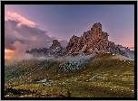 Włochy, Dolomity, Prowincja Belluno, Góry, Passo di Giau, Droga, Mgła