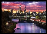Australia, Melbourne, Miasto, Wieżowce, Rzeka Yarra, Most, Światła, Chmury, Zachód słońca
