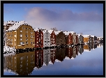 Miasto Trondheim, Norwegia, Domy, Rzeka Nidelva