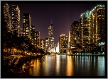 Stany Zjednoczone, Stan Illinois, Chicago, Miasto nocą, Rzeka Chicago, Wieżowce, Willis Tower