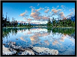Kanada, Park Narodowy Jasper, Jezioro Pyramid, Chmury, Odbicie, Las, Kamienie, Góry