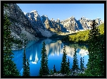 Kanada, Park Narodowy Banff, Góry, Lasy, Jezioro Moraine, Świerki, Odbicie