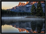 Góry, Jezioro, Two Jack Lake, Mgła, Drzewa, Odbicie, Park Narodowy Banff, Kanada