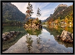 Góry, Jezioro Hintersee, Skały, Drzewa, Domy, Gmina Berchtesgaden, Bawaria, Niemcy