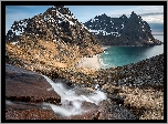 Norwegia, Lofoty, Góry, Plaża Kvalvika, Morze