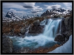 Norwegia, Góry Jotunheimen, Wodospad, Skały, Chmury