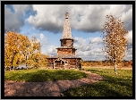 Kościół, Wniebowzięcia Najświętszej Marii Panny, Drzewa, Jesień, Wieś Kuritsko, Obwód nowogrodzki, Rosja