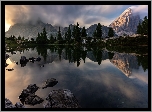 Włochy, Tyrol, Góry, Dolomity, Jezioro, Lago Limides, Drzewa, Chmury, Odbicie