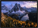 Park Prowincjonalny Mount Assiniboine, Ośnieżone, Góry, Góra Mount Assiniboine, Jezioro Sunburst Lake, Drzewa, Kolumbia Brytyjska, Kanada