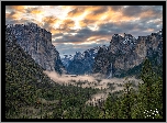 Stany Zjednoczone, Kalifornia, Park Narodowy Yosemite, Góry, Yosemite Valley, Dolina, Mgła, Drzewa, Chmury