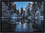 Park Narodowy Yosemite, Zima, Góry, Szczyt El Capitan, Rzeka Merced River, Most, Drzewa, Stan Kalifornia, Stany Zjednoczone