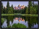 Park Narodowy Grand Teton, Góry, Teton Range, Las, Drzewa, Odbicie, Rzeka Snake River, Stan Wyoming, Stany Zjednoczone