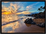 Hawaje, Plaża Kihei, Zachód słońca, Chmury, Palmy, Morze