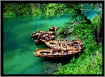 Włochy, Południowy Tyrol, Jezioro Pragser Wildsee, Łódki, Las