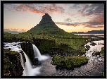 Islandia, Półwysep Snaefellsnes, Góra Kirkjufell, Wodospad Kirkjufellsfoss, Chmury