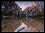 Jezioro Pragser Wildsee, Tyrol, Góry, Dolomity, Włochy