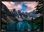  Kanada, Prowincja Alberta, Park Narodowy Banff, Góry, Jezioro Moraine, Drzewa