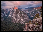 Punkt widokowy Glacier Point, Góry, Rozświetlona, Góra, Half Dome, Park Narodowy Yosemite, Kalifornia, Stany Zjednoczone