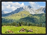 Szwajcaria, Kanton Gryzonia, Góry Alpy Retyckie, Miejscowość Arosa,  Las, Domy, Drogi, Chmury