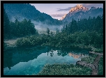 Słowenia, Kranjska Gora, Rezerwat przyrody Zelenci, Jezioro Zelenci, Góry, Lasy, Mgła, Drewniany, Pomost