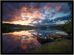 Norwegia, Ringerike, Zachód słońca, Jezioro, Łódki, Drzewa
