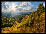 Wzgórza, Las, Roślinność, Chmury, Promienie słońca, Kisłowodzki Park Narodowy, Rosja