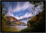 Rzeka Hudson River, Most Bear Mountain Bridge, Purple Heart Veterans Memorial Bridge, Drzewa, Góry, Niebo, Nowy Jork, Stany Zjednoczone