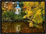Rzeka, Drzewa, Kapliczka, Jesień