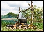 Rzeka, Łąka, Drzewa, Ognisko, Biwakowe