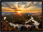 Australia, Canberra, Shepherds Lookout, Rzeka Murrumbidgee, Wzgórza, Drzewa, Chmury, Zachód słońca