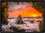 Jaskinia, Grota, Skały, Morze, Fale, Zachód słońca, Malibu, Kalifornia, Stany Zjednoczone