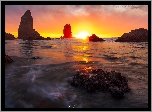 Skały, Morze, Ocean Spokojny, Zachód słońca, Miejscowość Cannon Beach, Stan Oregon, Stany Zjednoczone