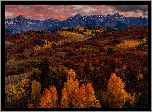 Stany Zjednoczone, Kolorado, San Juan Mountains, Dallas Divide, Jesień, Drzewa, Las, Góry, Wzgórza, Niebo, Chmury, Zachód słońca