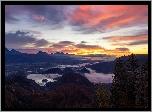 Słowenia, Jezioro Bled, Góry, Alpy Julijskie, Drzewa, Zachód słońca, Chmury