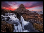 Islandia, Półwysep Snæfellsnes, Góra Kirkjufell, Wodospad Kirkjufellsfoss, Zachód słońca