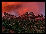 Stany Zjednoczone, Arizona, Sedona, Skały, Błyskawica, Piorun, Niebo, Czerwone