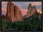 Stany Zjednoczone, Kolorado, Garden of the Gods, Góry, Skały, Drzewa