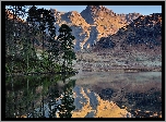 Góry, Szczyty, Langdale Pikes, Jezioro, Blea Tarn Lake, Park Narodowy Lake District, Drzewa, Odbicie, Kumbria, Anglia