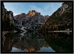 Włochy, Południowy Tyrol, Jezioro Pragser Wildsee, Dolomity, Góry, Kościół, Łódki, Chmury