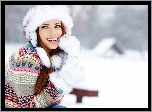 Kobieta, Uśmiech, Śnieg, Futrzana, Czapka, Rękawice, Moda
