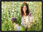 Uśmiechnięta, Brunetka, Łąka, Kwiaty, Trawa