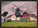 Wiatrak, Domy, Ogródek, Łąka