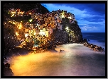 Włochy, Manarola, Domy, Skały, Wybrzeże