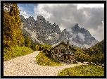 Włochy, Dolina Val Venegia, Dom, Restauracja Malga Venegiota di Tonadico, Góry Dolomity, Droga